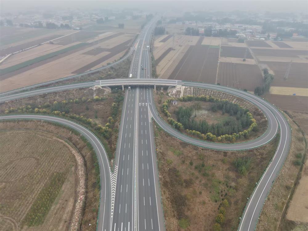 津石高速东墟互通俯视图