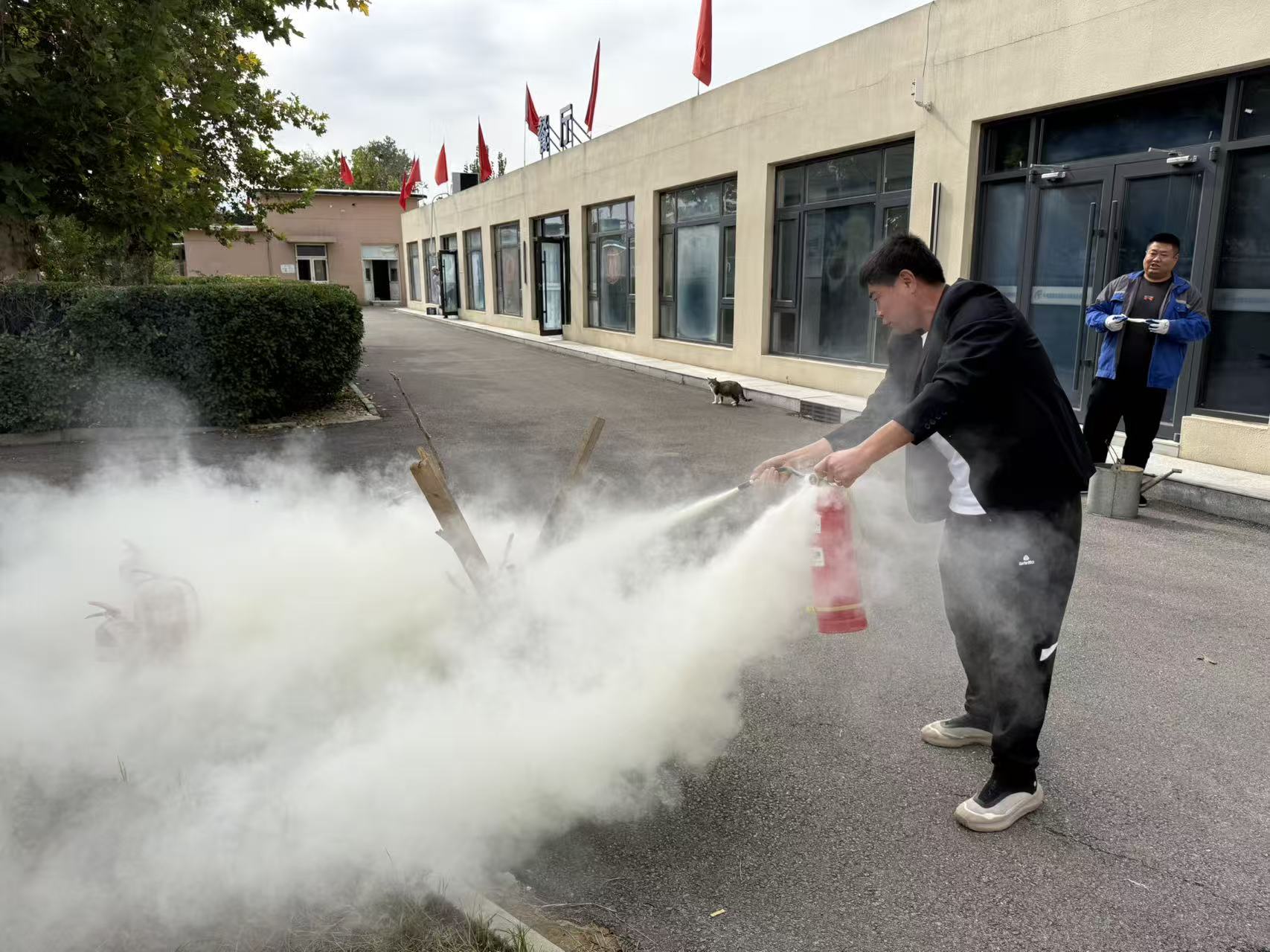 微信图片_20251020112733_101_190.jpg 微信图片_20251020112733_101_190.jpg